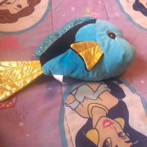 Finding Dory plush toy